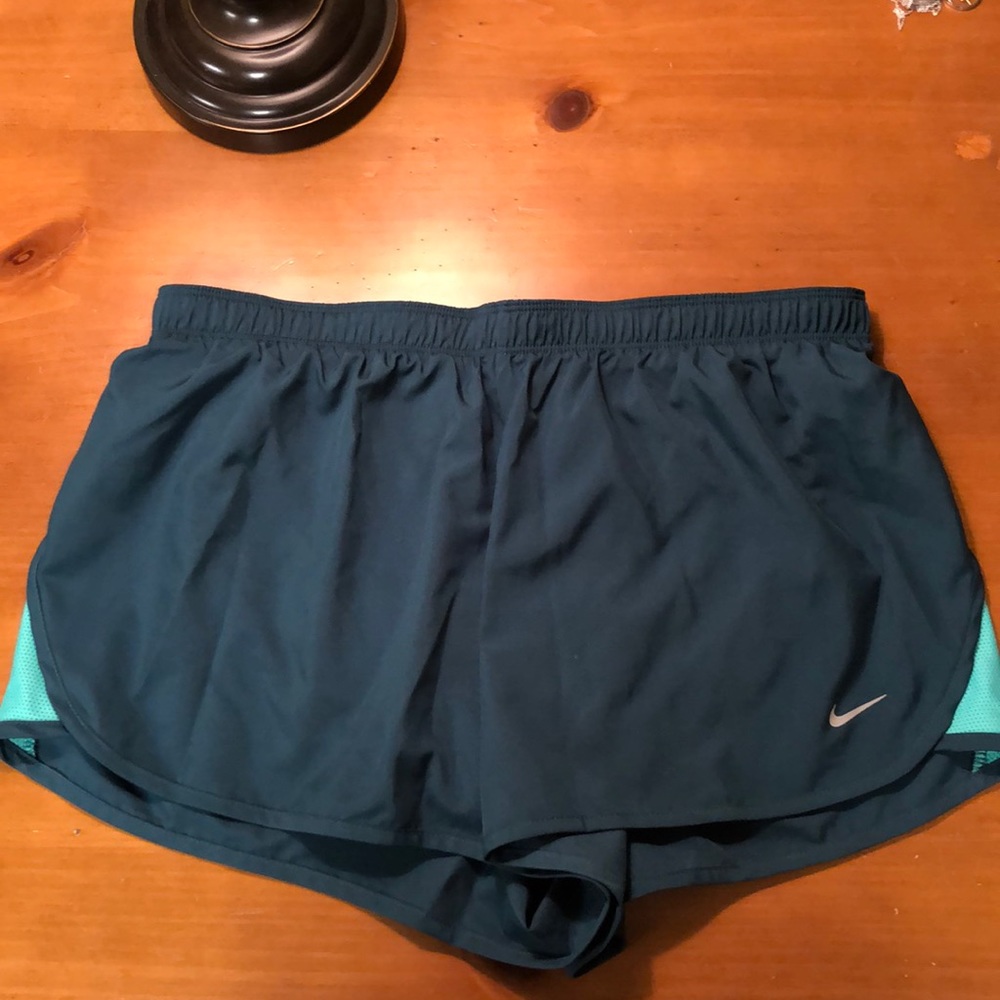 Nike women’s shorts